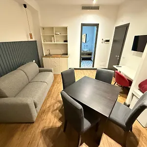 https://flaminia-luxury-grand-suite.it-romehotels.com